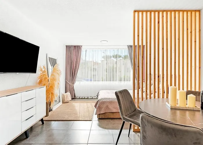 아파트 Cozy, Modern Dream Blue