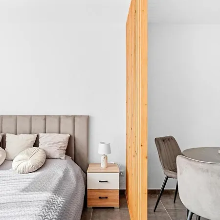 Cozy, Modern Dream Blue 卡亚俄萨尔瓦赫